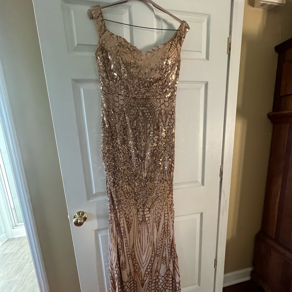 Lin Lin Q Women's Maxi Formal Off Shoulder Sequin Dress Size XL - Picture 2 of 3